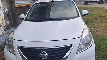 Bán xe Nissan hiệu Sunny (5 chỗ) xe chính chủ ít đi, còn mới, máy êm