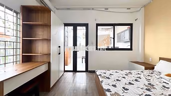 Hình thật - giá thật. Studio ban công , Tách Bếp. Vị trí nhà siêu đẹp