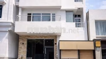 CHO THUÊ BIỆT THỰ - 168A Hoa Lan, P.2, PN - Hầm Xe, Sàn Suốt, Ngang 8m