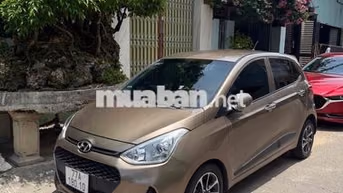 Hyundai Grand i10 Nâu Tự động 5 chỗ