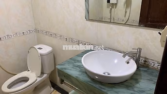 Chính chủ cho thuê phòng có ban công rộng rãi