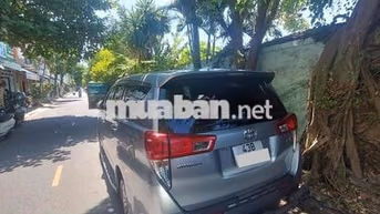 Toyota Innova 7 chỗ Số sàn 180.000 km Bạc