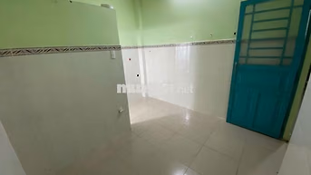Phòng trống thoáng ngay cầu chữ Y, Q8, 12m2, 2.4tr
