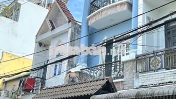 mới sơn sửa 4x13m 3 lầu 4pn sân thượng hẻm ô tô lâm thị hố 