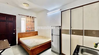 PHÒNG CỬA SỔ ĐÓN NẮNG ĐÓN GIÓ - CẠNH BV TÂN HƯNG