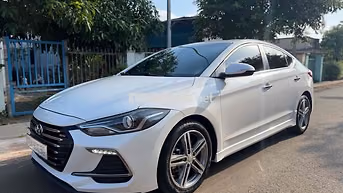 Hyundai Elantra Sport 2018 Trắng Tự động