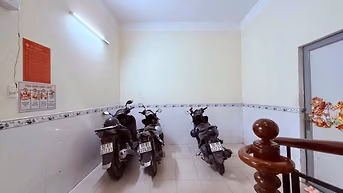Bán Vinhomes Hóc Môn đường 13m lề đường 3m ngang 5m dài 10m 4 tầng BT
