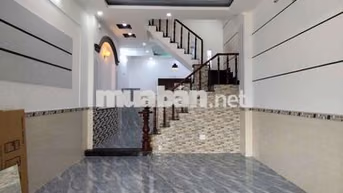 nhà hướng Nam.hẻm to.có 3 máy lạnh 