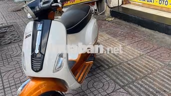 Piaggio Vespa LX 125 Trắng, Cam