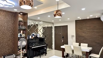 Chính chủ cần bán căn hộ Sao Mai, 2PN, nội thất cao cấp, nhà mới, SHR