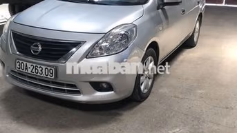 Nissan Sunny 2014 Bạc