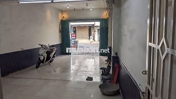 Cho thuê mặt bằng mặt tiền đường Lạc Long Quân
