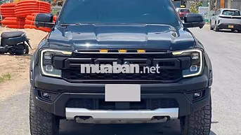 Wildtrak 2 cầu lên nhiều đồ bán tại hãng Ford