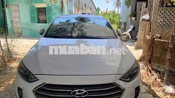 Hyundai Elantra 2016 Trắng 180000 km