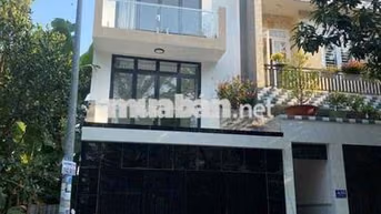 CHO THUÊ NHÀ NGUYÊN CĂN QUẬN 7, 4PN+5WC 25 TRIỆU/ THÁNG