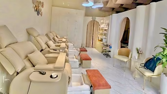 Sang Mặt Bằng, Thanh lý nội thất & Cho thuê Spa Nail giá rẻ 