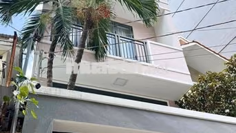 trống sẵn mặt bằng kinh doanh ngay trục đường Út Tịch - Tân Bình