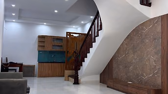 Cho thuê Nhà đẹp 4 ngủ ở Chùa Bộc