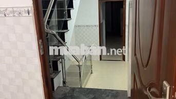 Nhà 4 tầng còn mới đẹp, 3.3m x 18m, 4PN( WC riêng), 5WC, hẻm 3m Lò Gốm