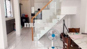 CẦN CHO THUÊ NHÀ NGUYÊN CĂN HẺM 793 TRẦN XUÂN SOẠN XE HƠI TỚI NƠI.