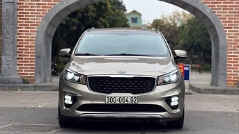 Kia Sedona 2.2 DAT Luxury 2019 - 610 Triệu