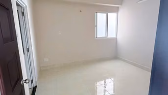 Căn hộ  3p ngủ 2wc  C/c Bàu Cát khu A chỉ 11tr/th, ở liền được