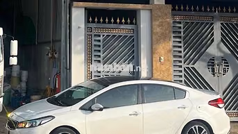 Kia Cerato 2018 1.6AT Trắng Tự động