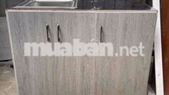 còn 1 phòng trống tầng 3 diện tích 20m có máy lạnh . có niệm .may nuoc