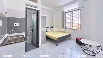 PHÒNG MỚI XÂY THOÁNG KẾ BÊN CẦU CHỮ Y QUẬN 5
