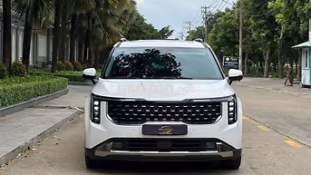 Kia Carnival Signature 2025 Dầu 18.000 km Trắng