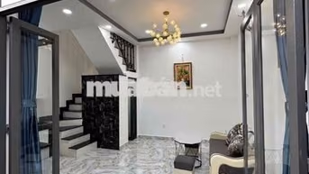 NNC 1 trệt 1 lầu 1 PN 2wc có nội thất Nơ Trang Long