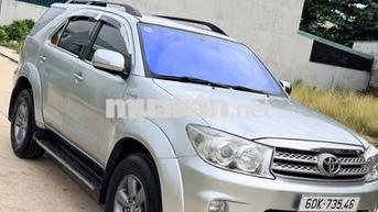 Toyota Fortuner 2009 Tự động Bạc