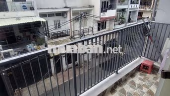 Cho thuê phòng trọ có gác và ban công rộng