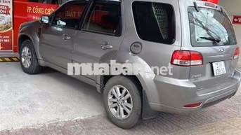 Ford Escape XLS Xám 5 chỗ