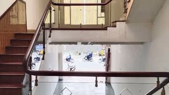 Cho thuê Nhà MT Trần Hưng Đạo, 4 X25m, T+1.5L,Giá 32tr/ tháng TL