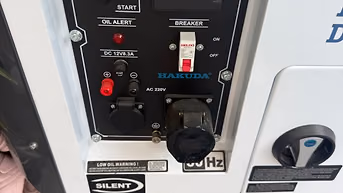 Máy phát điện Hakuda HKD7500P1PRO Diesel Trắng