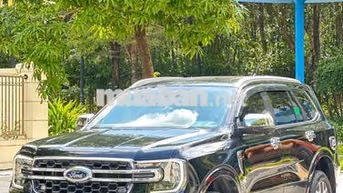 Ford Everest Titanium 2024 2.0 AT 4x2 Đen
