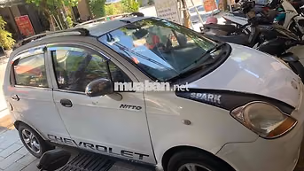 Chevrolet Spark Trắng