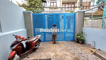 NHÀ GÓC HXH NGUYỄN KIỆM, PN, 75M2 | 4 TẦNG | 4PN CHỈ 75TR THƯƠNG LƯỢNG