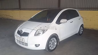Toyota Yaris 2007 Trắng 12 vạn