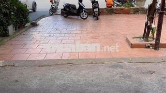 Nhà mặt phố 104 nhà B Ngọc Khánh - chính chủ