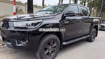 Toyota Hilux 2025 1 cầu Số tự động Đen