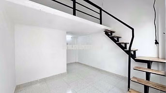 CÒN MỘT PHÒNG GÁC HƯỚNG BAN CÔNG GIÓ TRỜI THOÁNG MÁT