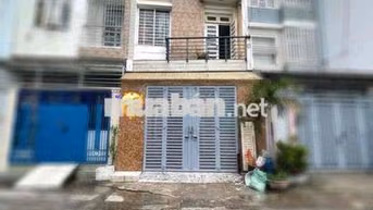 CHO THIÊU PHÒNG 629/45 cmt8 P15Q10 giá 2 triệu
