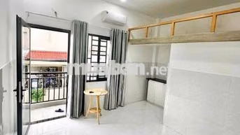 Trống sẵn căn hộ ban công 35m2 ngay Dương Quảng Hàm gần Văn Lang Cs3