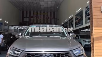 Toyota Hilux 2024 1 cầu Tự động