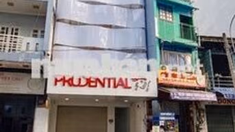 DT 7 x 18m 1 Trệt 3Lầu ( Sàn Trống Suốt )