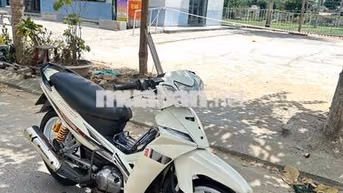 Yamaha Sirius 110 Trắng