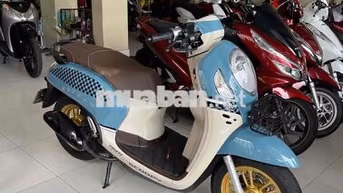 scoopy 2014 . lướt 3k km.zin nguyên bản.như mới