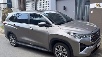 Toyota Innova Cross Hybrid 2025 Nâu 22.000 KM